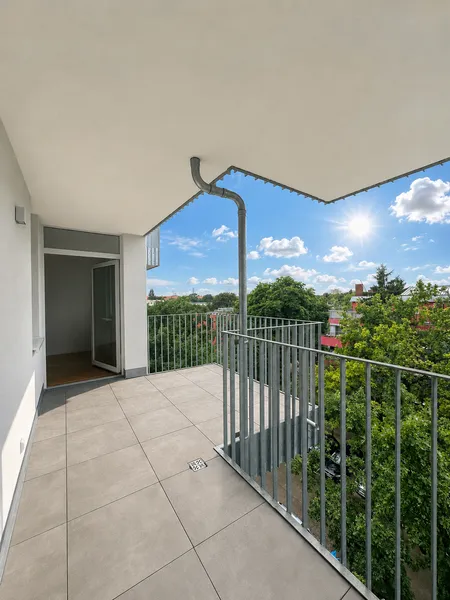 Helle 3-Zimmerwohnung mit Einbauküche * Balkon * 4.OG * im ruhigen, grünen Spandau — photo 1